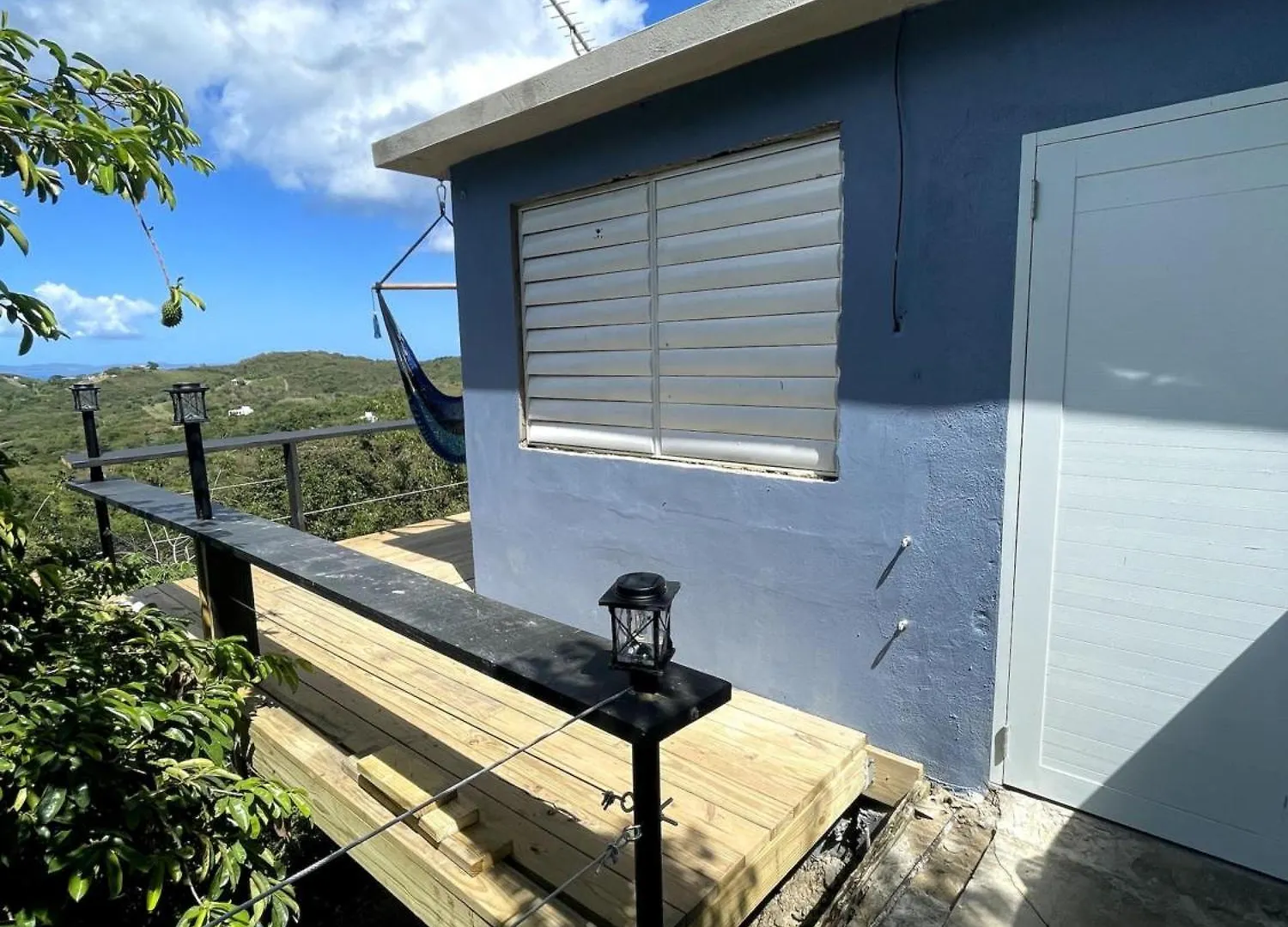 Hilltop Escape, Hammocks, Nature & Ocean Views Vieques